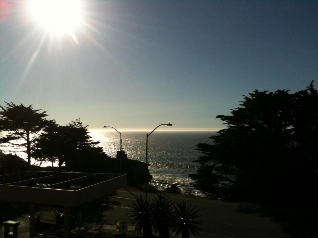 Ocean View Inn Montara Bagian luar foto